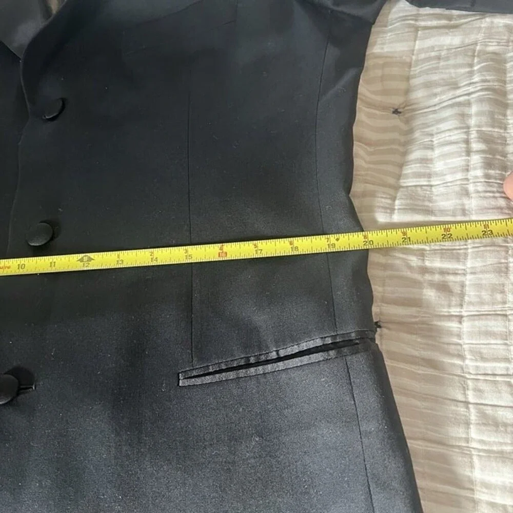 VTG Hugo Boss 40 R‎ Super 100 Virgin Wool Gentleman's Dinner Tuxedo Jacket Prom